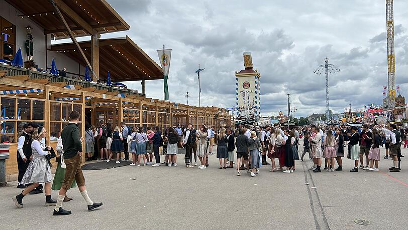 News zum Oktoberfest 2023 – Ansturm am zweiten Wiesn-Wochenende: Erste Zelte schon geschlossen