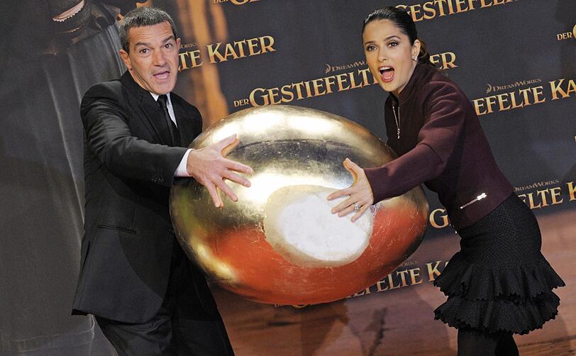 Hayek und Banderas: Ein Hauch von Hollywood am Dienstagabend bei der Premiere des Kinofilms "Der gestiefelte Kater" in Berlin - die Bilder.