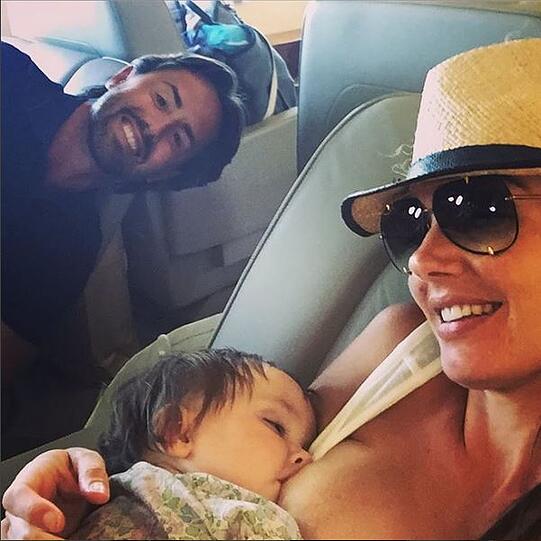 Brust raus: Tamara Ecclestone postet immer wieder Fotos auf Instagram, auf denen sie stillt.