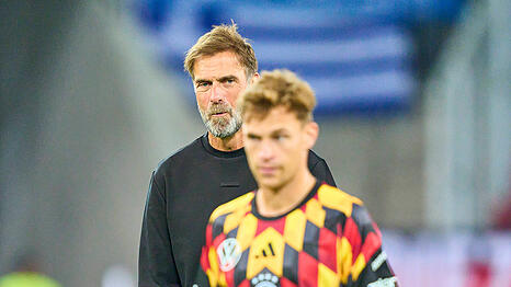 Bundestrainer J&uuml;rgen Klopp (l.) und sein Kapit&auml;n Joshua Kimmich.