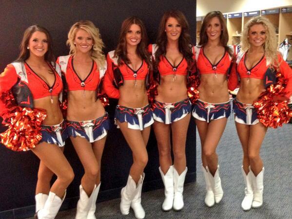 Die Cheerleader der Denver Broncos.