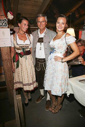 Wolfgang Bosbach mit Töchtern Caroline und Victoria