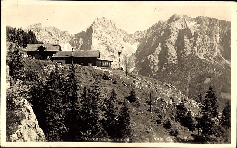 Eine historische Aufnahme der Vorderkaiserfeldenh&uuml;tte in Tirol. Sie wird nach einem gro&szlig;en Umbau im Oktober wieder &ouml;ffnen.
