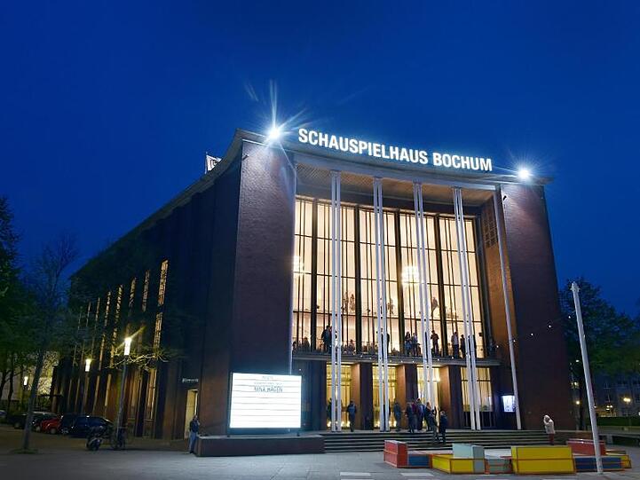 Wegen eines Wasserschadens muss das Schauspielhaus Bochum den Spielbetrieb in seinem Großen Haus einstellen.