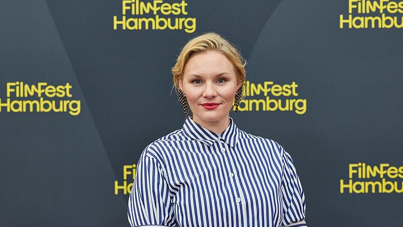 Rosalie Thomass, Drehbuchautorin und Schauspielerin. Rosalie Thomass, Drehbuchautorin und Schauspielerin.