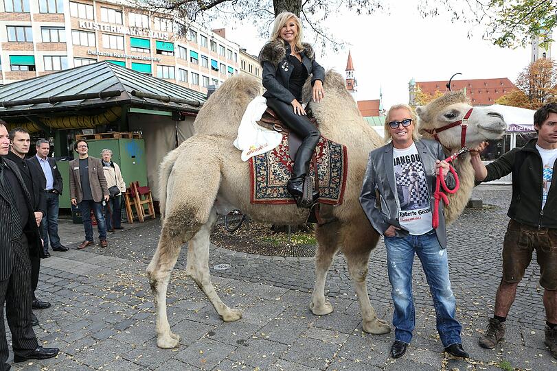 Robert und Carmen Geiss auf dem Vitktualienmarkt in München: Die Bilder