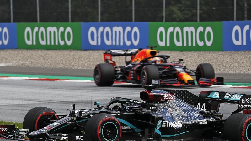 Weltmeister Lewis Hamilton holte sich beim zweiten Spielberg-Rennen den Sieg. Weltmeister Lewis Hamilton holte sich beim zweiten Spielberg-Rennen den Sieg.