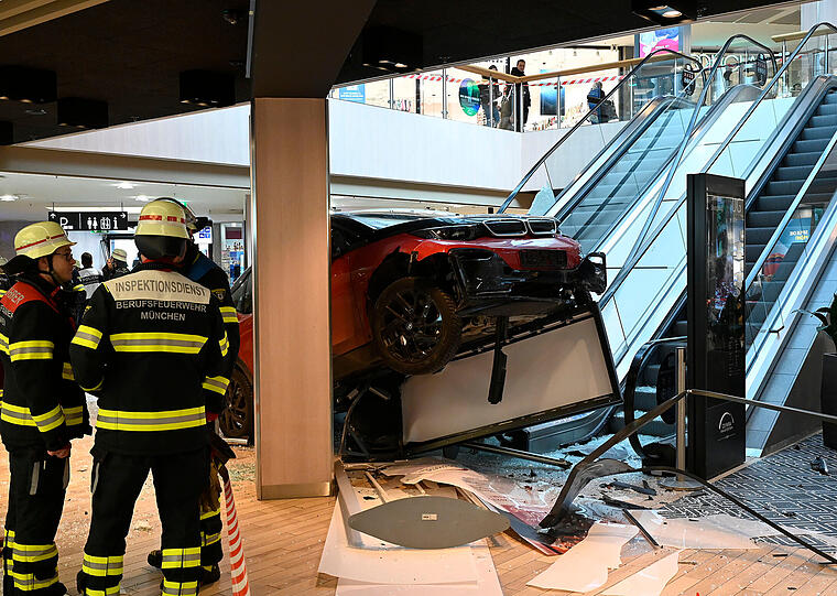 Bilder vom Unfallort – mitten im OEZ.