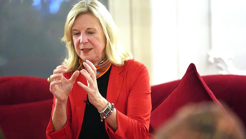 Katja Wildermuth im im Barocksaal des Deutschen Theaters.