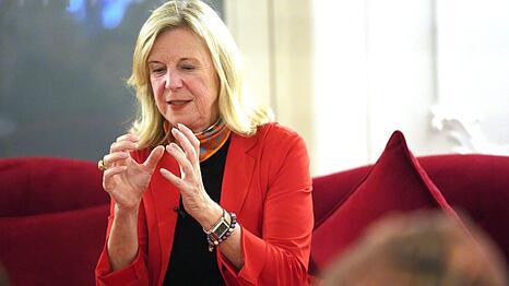 Katja Wildermuth im im Barocksaal des Deutschen Theaters.