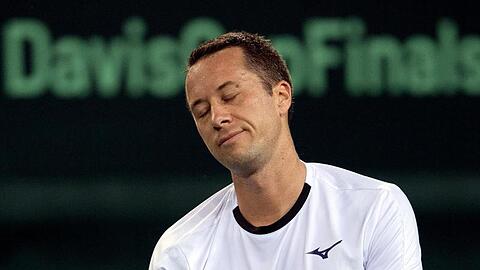 Philipp Kohlschreiber reagiert nach einem verschlagenen Ball. Foto: Federico Gambarini/dpa/Archivbild