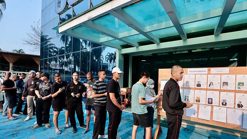 Politische Beobachter bezeichneten die Wahl als die bedeutendste in der Geschichte des Landes.