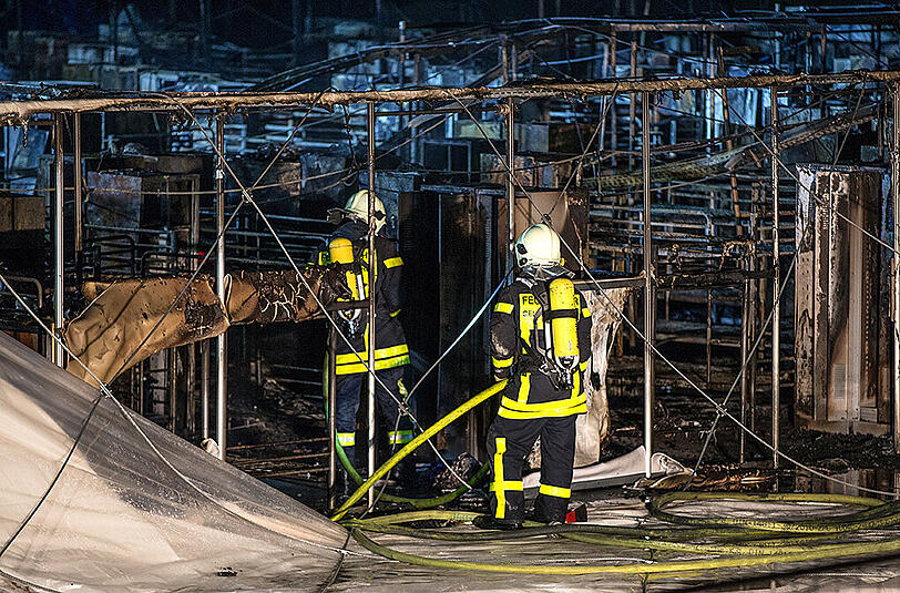 Warum das Feuer in der Flüchtlingsunterkunft in Gelsenkirchen ausbrach, ist unklar. Foto: Marcel Kusch