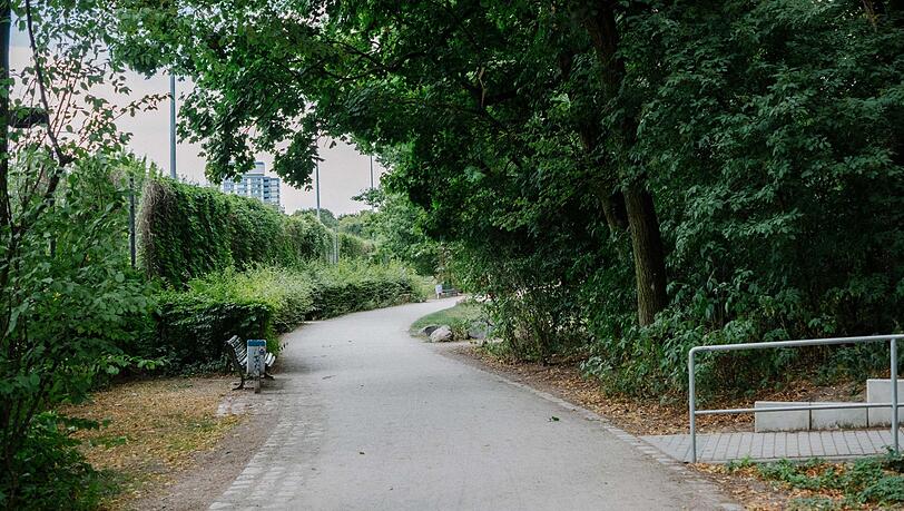 Der Volkspark Wilmersdorf, in dem ein bis jetzt unbekannter Jogger gefunden wurde. Der Volkspark Wilmersdorf, in dem ein bis jetzt unbekannter Jogger gefunden wurde.