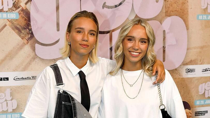 Sind alt genug für ein Leben nach TikTok: Lena und Lisa Mantler.