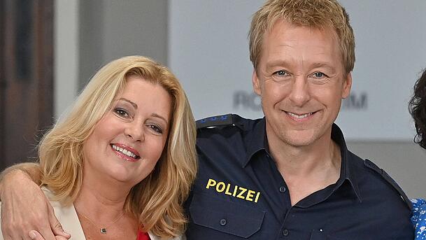 Mit "Rosenheim-Cops"-Kollegin Karin Thaler verbindet Max Müller etwas ganz Besonderes. Mit "Rosenheim-Cops"-Kollegin Karin Thaler verbindet Max Müller etwas ganz Besonderes.