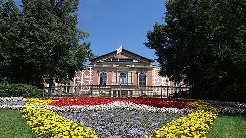 Die Bayreuther Festspiele starten mit der 9. Symphonie von Ludwig van Beethoven ins 150. Jubil&auml;um.