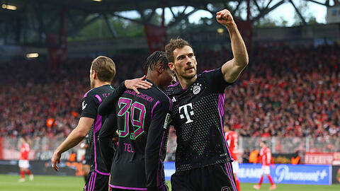 Leon Goretzka jubelt über sein Tor gegen Union Berlin.