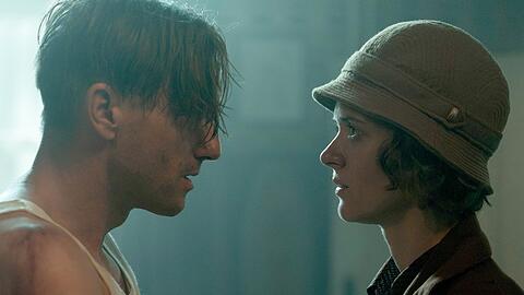 Gereon Rath (Volker Bruch) und Charlotte Ritter (Liv Lisa Fries) in "Babylon Berlin".