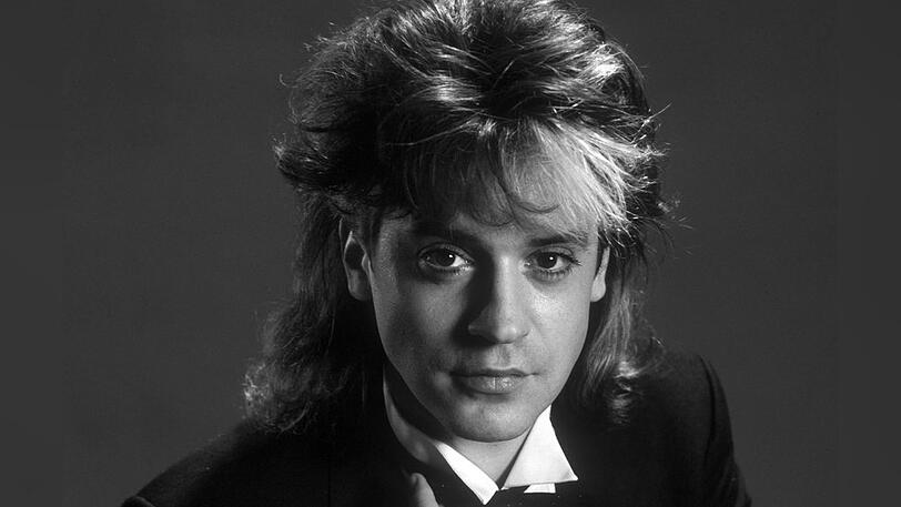 So kannten und verehrten ihn seine Fans in den 1980er Jahren: Ralf "Bummi" Bursy. Die Ostrock-Legende starb am 14. Februar nach schwerer Krankheit. Er wurde 66 Jahre alt.