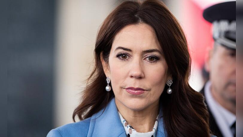 Kronprinzessin Mary von Dänemark stärkt ihrer Schwiegermutter den Rücken.