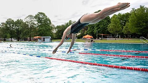 Ohne Anstehen ins Freibad, in den Zoo oder ins Museeum: Wer die München App hat, soll nicht mehr in der Schlange stehen müssen.