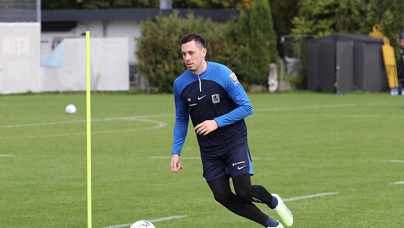 Marcel Bär trainiert wieder am Ball.