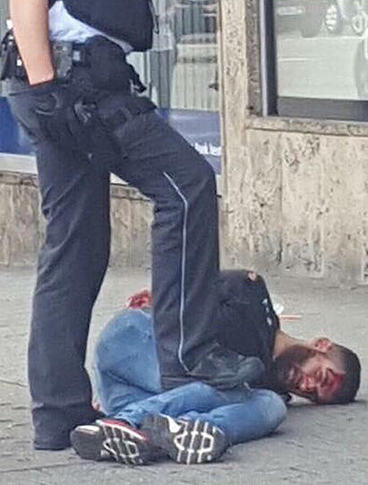Die Bluttat ereignete sich den Angaben zufolge in der Reutlinger Innenstadt.