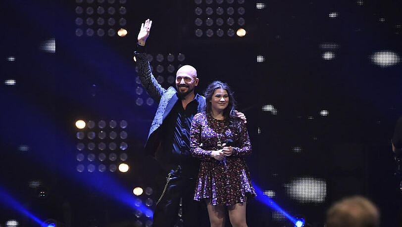Kampf der Generationen: Rene Noçon (39) singt bei "The Voice" gegen Lina Arndt (18) Kampf der Generationen: Rene Noçon (39) singt bei "The Voice" gegen Lina Arndt (18)