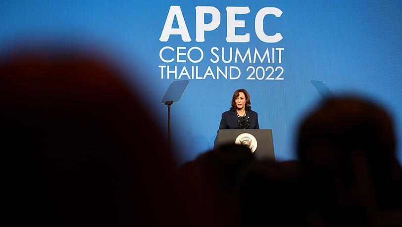 US-Vizepräsidentin Kamala Harris spricht bei einer Pressekonferenz im Rahmen des Apec-Gipfels.