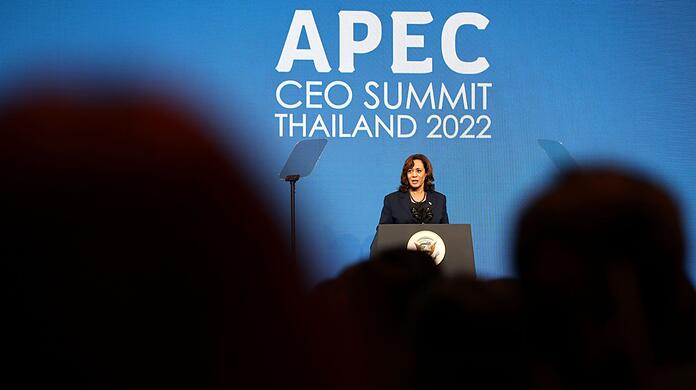 US-Vizepräsidentin Kamala Harris spricht bei einer Pressekonferenz im Rahmen des Apec-Gipfels.