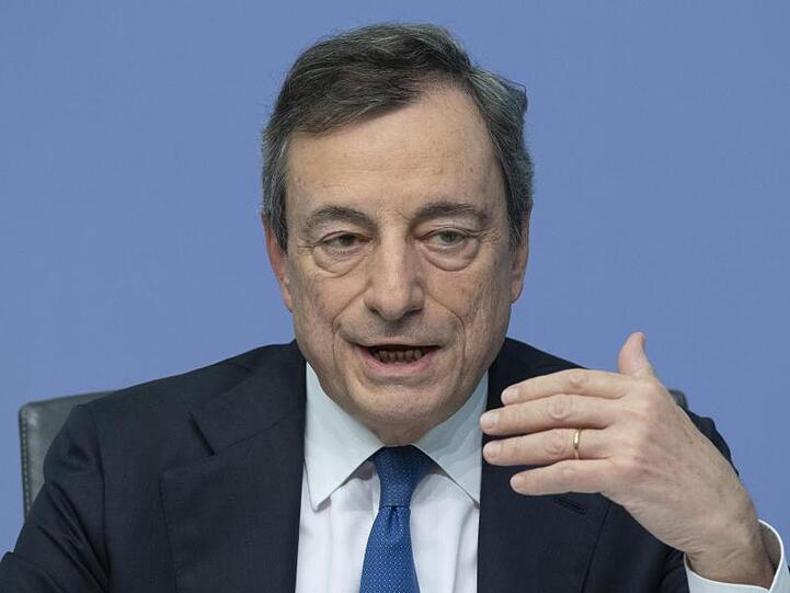 Der ehemalige EZB-Präsident Mario Draghi spricht. Foto: Boris Roessler/dpa/Archivbild