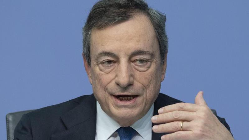 Der ehemalige EZB-Präsident Mario Draghi spricht. Foto: Boris Roessler/dpa/Archivbild