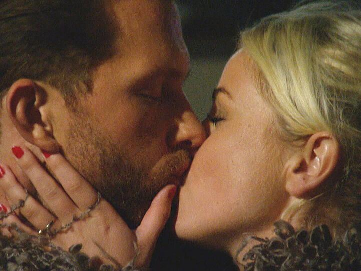 Kuss auf dem Riesenrad: Bachelor Oli und Kandidatin Liz