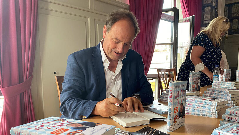 Rainer Maria Schießler bei seiner Buch-Präsentation am Dienstag.