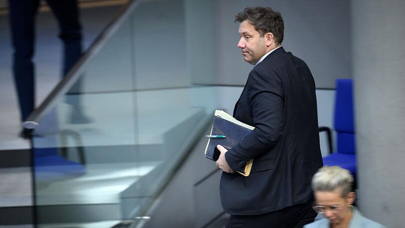 Bundesfinanzminister Lars Klingbeil (SPD) lehnt den Vorsto&szlig; der L&auml;nder nach mehr Finanzzusagen des Bundes ab.