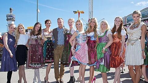 Mit Promis wie Lena Gercke, Sami Khedira, Michaela Merten und Barbara Meier hat die Schweizer Uhremarke EBEL gemeinsam mit der COSMOPOLITAN im Käferzelt gefeiert.