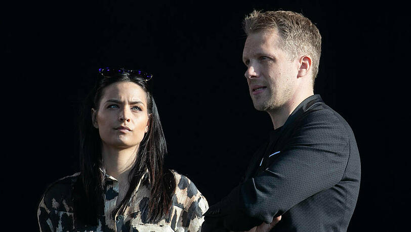 Amira und Oliver Pocher geraten in ihrem Podcast "Die Pochers!" regelmäßig aneinander.