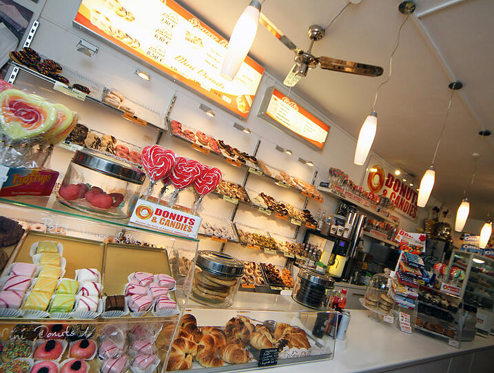 Dieses Gebäck kann die Expertin wärmstens empfehlen: Bei &bdquo;Donuts & Candis&ldquo; gibt&rsquo;s Kalorien in ihrer schönsten Form.
