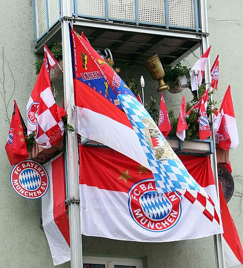 Dieser Bayern-Balkon ist bereit für das Finale - aber wirklich.