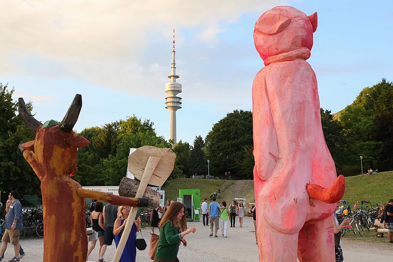 Das Festival steht in diesem Jahr unter dem Zeichen Ökologie und Umweltschutz. Bilder vom Tollwood 2014.