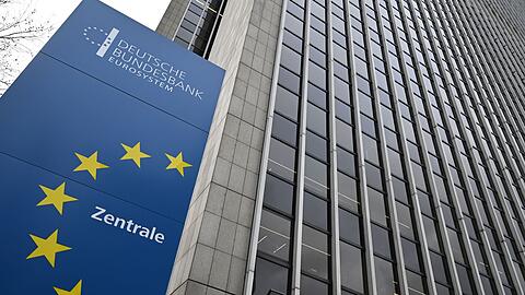 Der Vorstand der Deutschen Bundesbank mit Sitz in Frankfurt besteht aus dem Pr&auml;sidenten und dem Vizepr&auml;sidenten und vier weiteren Mitgliedern. (Archivbild)
