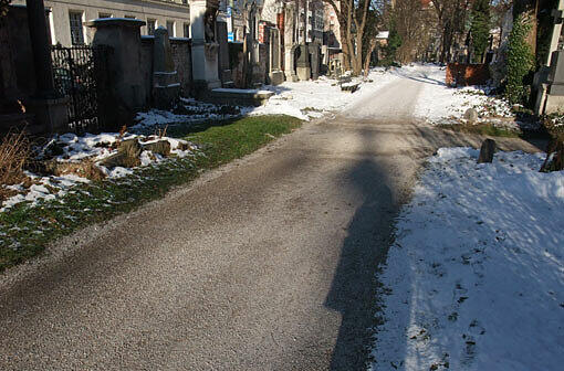 Eisfreie Wege trotz Frost im Südfriedhof