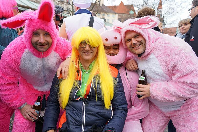 ... Faschingsstimmung beim Viktualienmarkt...