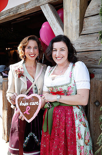 Dorothee Bär (r.)