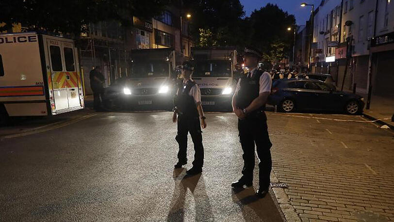 Nächtlicher Polizeieinsatz in London (Archivbild) Nächtlicher Polizeieinsatz in London (Archivbild)