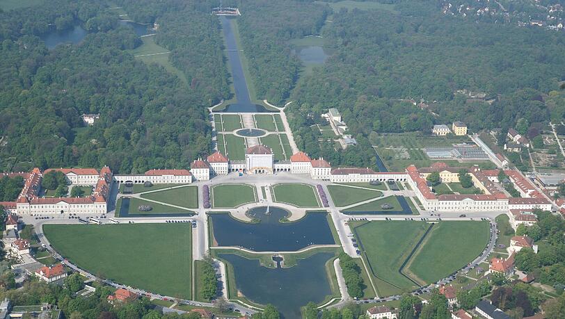 Das Schlosspark-Gelände ist riesig. Dennoch: Es gibt nur eine öffentliche Toilette. Das Schlosspark-Gelände ist riesig. Dennoch: Es gibt nur eine öffentliche Toilette.