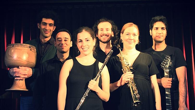 Zum Ensembles „Sistanagila“ gehören Yuval Halpern (Komponist), Jawad Salkhordeh (Tombak/Daf), Michal Tikotzki (Flöte), Hemad Darabi (Gitarre), Ido Spak (Klavier/Komponist) und Babak Shafian (Projektleiter). Zum Ensembles „Sistanagila“ gehören Yuval Halpern (Komponist), Jawad Salkhordeh (Tombak/Daf), Michal Tikotzki (Flöte), Hemad Darabi (Gitarre), Ido Spak (Klavier/Komponist) und Babak Shafian (Projektleiter).