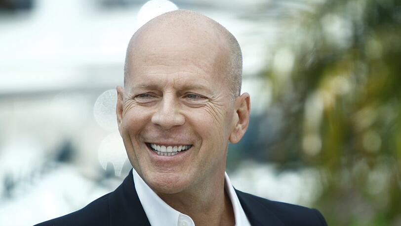 Bruce Willis hat jetzt Zeit für seine Mundharmonika und entspannte Blues-Sessions.