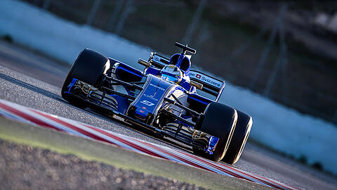 Der schwedische Formel-1-Rennfahrer Marcus Ericsson bei Testfahrten für den Sauber-Rennstall auf dem Circuit de Barcelona-Catalunya.